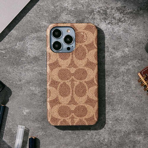 iPhone 14系列 保護殼 卡其色經典大C
